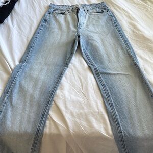 Urban Outfitters BDG Jeans. Cowboy jeans fit. Light wash